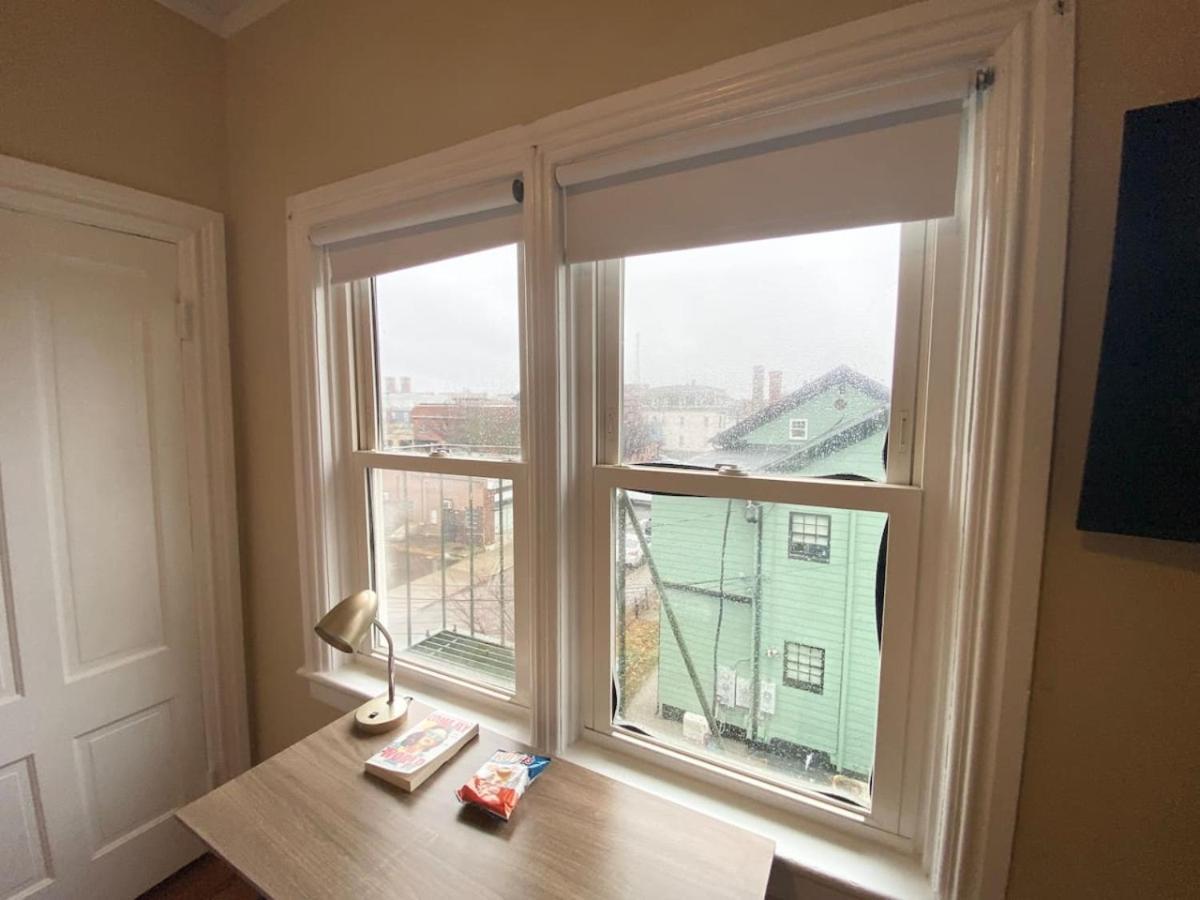 Sunny Spacious Room In Federal Hill, Downtown With Shared Bathroom And Kitchen Providence Eksteriør bilde