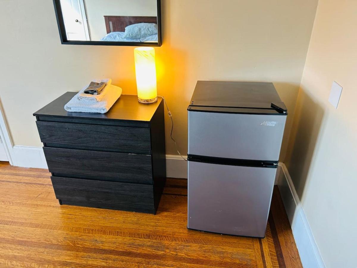 Sunny Spacious Room In Federal Hill, Downtown With Shared Bathroom And Kitchen Providence Eksteriør bilde