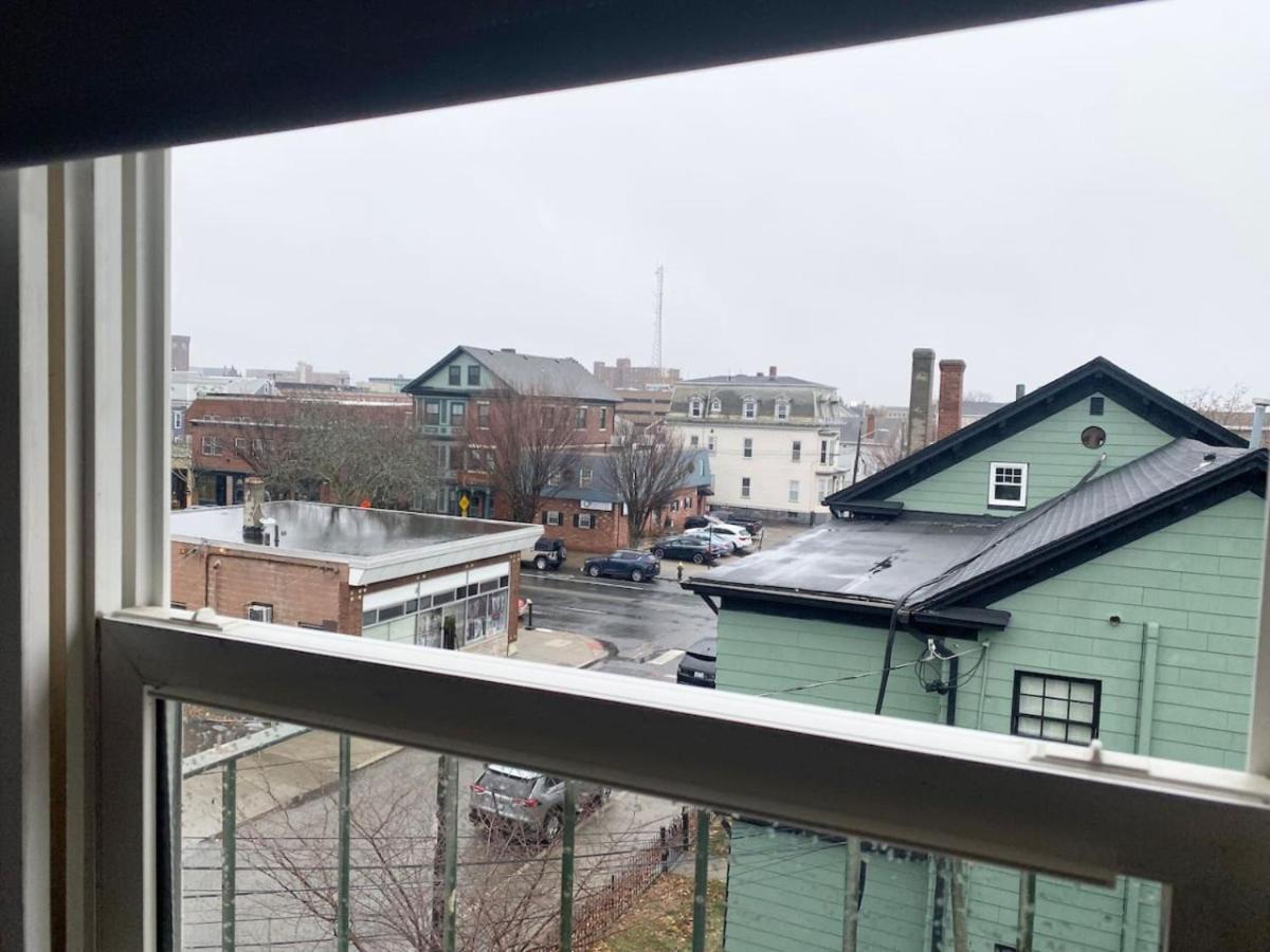 Sunny Spacious Room In Federal Hill, Downtown With Shared Bathroom And Kitchen Providence Eksteriør bilde